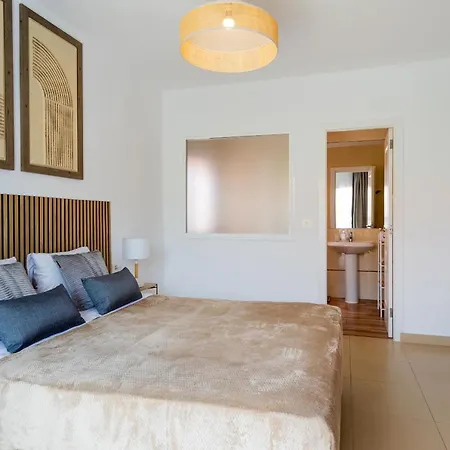 With A Private Swimming Pool Кальяо-Сальвахе