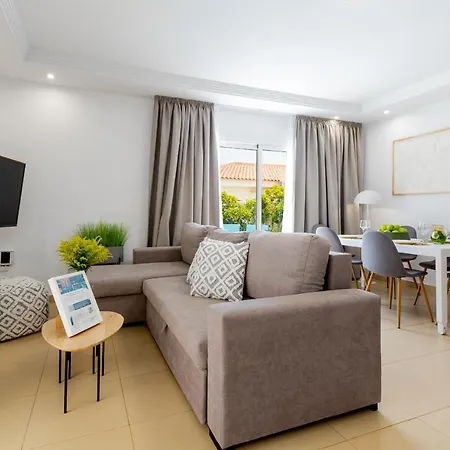 With A Private Swimming Pool Дом отдыха