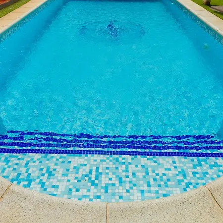 With A Private Swimming Pool Дом отдыха Кальяо-Сальвахе